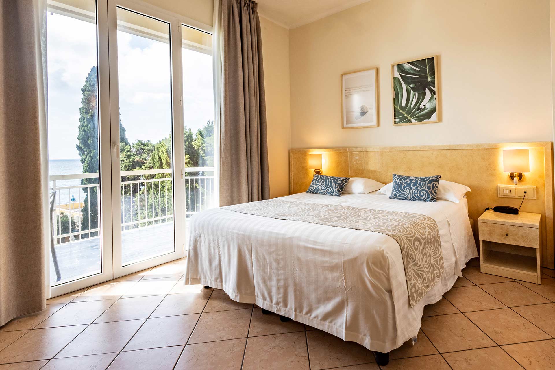 hotel with private beach in liguria