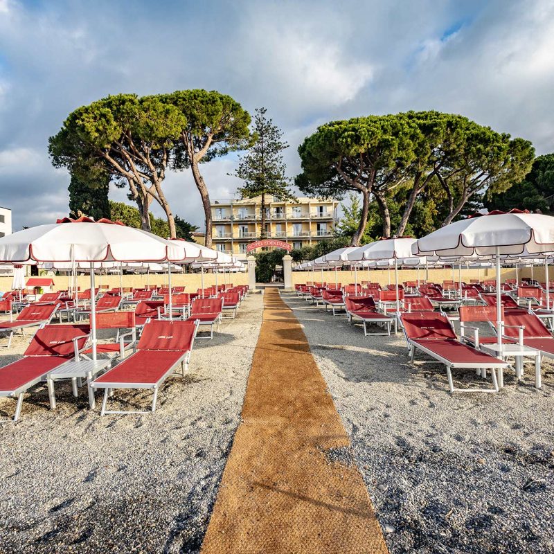 hotel con spiaggia privata liguria
